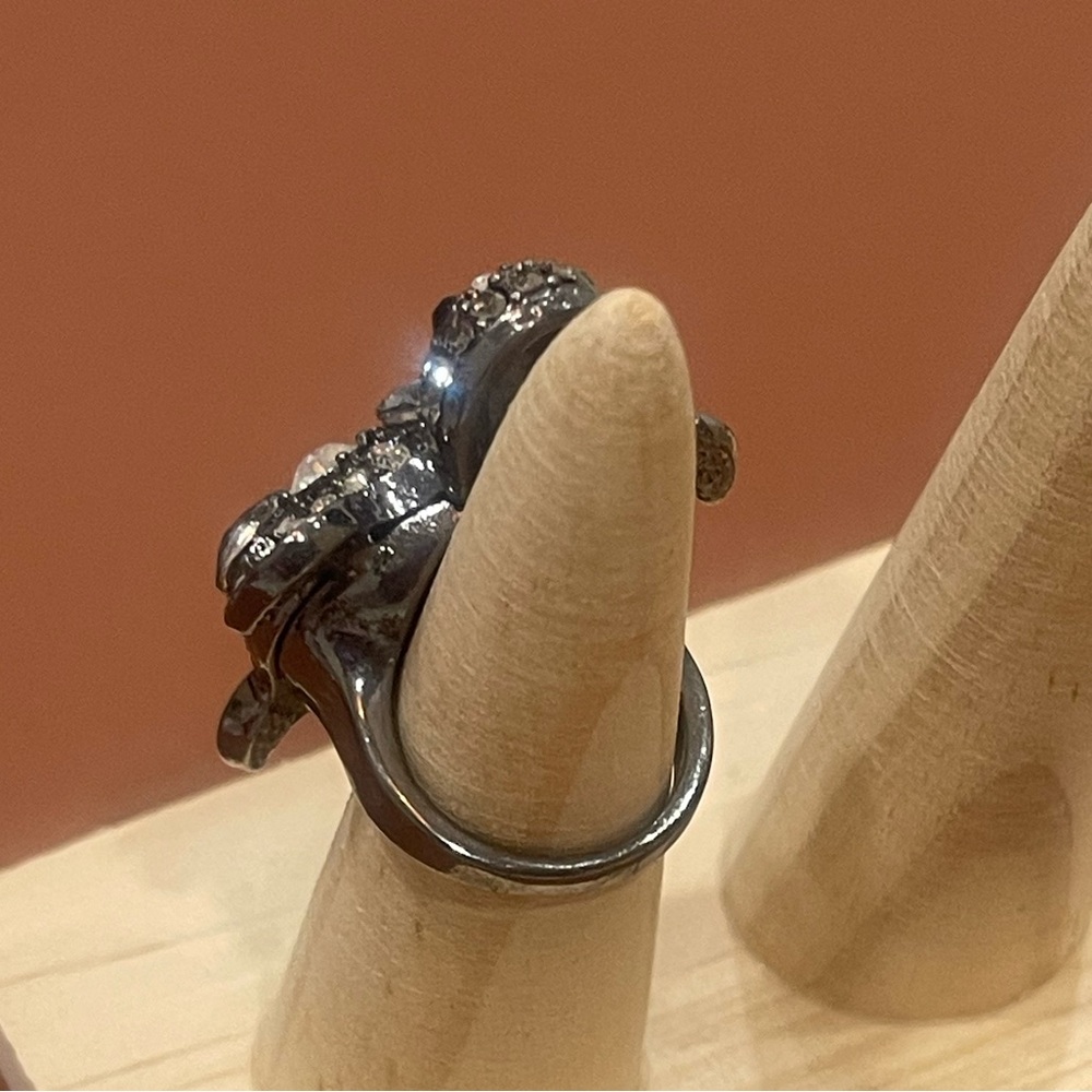 Turtle Crystal Statement Ring in Black and Smoke - Picture 3 of 5